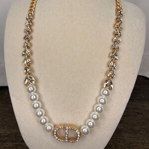 Gold Necklace with Pearls and Crystal Details